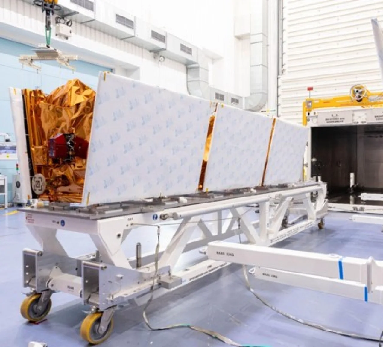 Source image for First OneWeb renewal satellites move toward launch