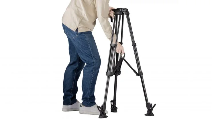 Source image for Libec links tripod spreader and leg release in one Quick Deploy action